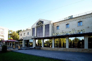 Отель "Менуа"