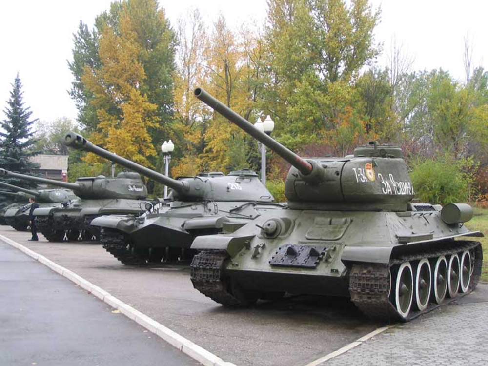 Средний танк Т-34-85 