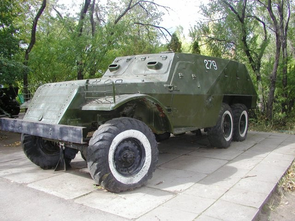 Бронетранспортёр БТР-152