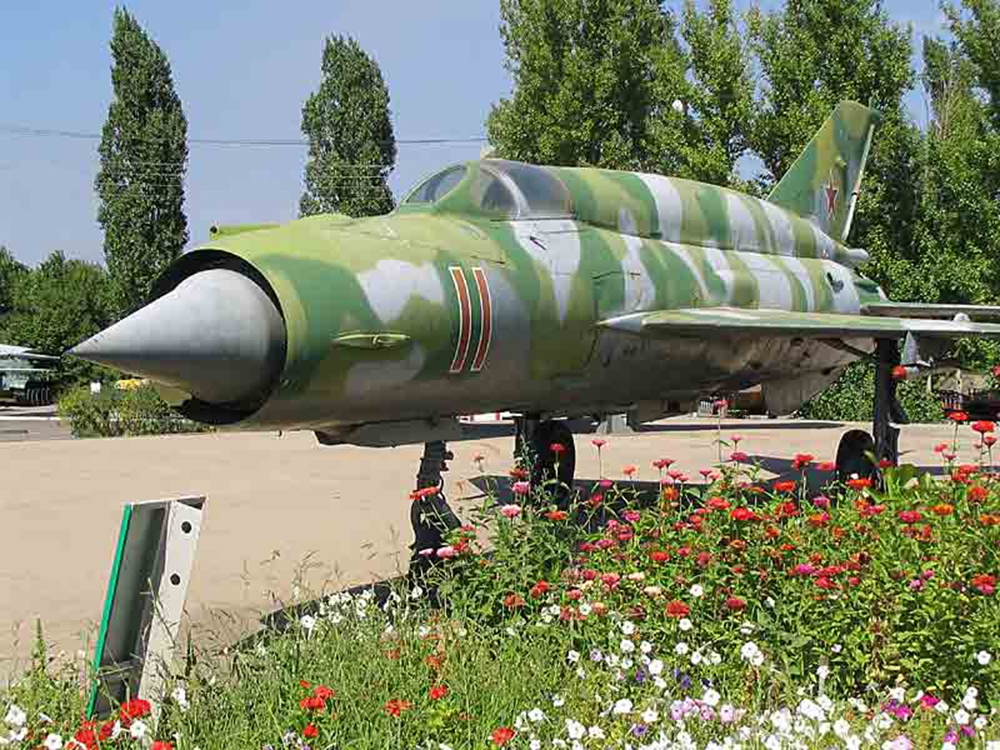 Фронтовой истребитель МиГ-21
